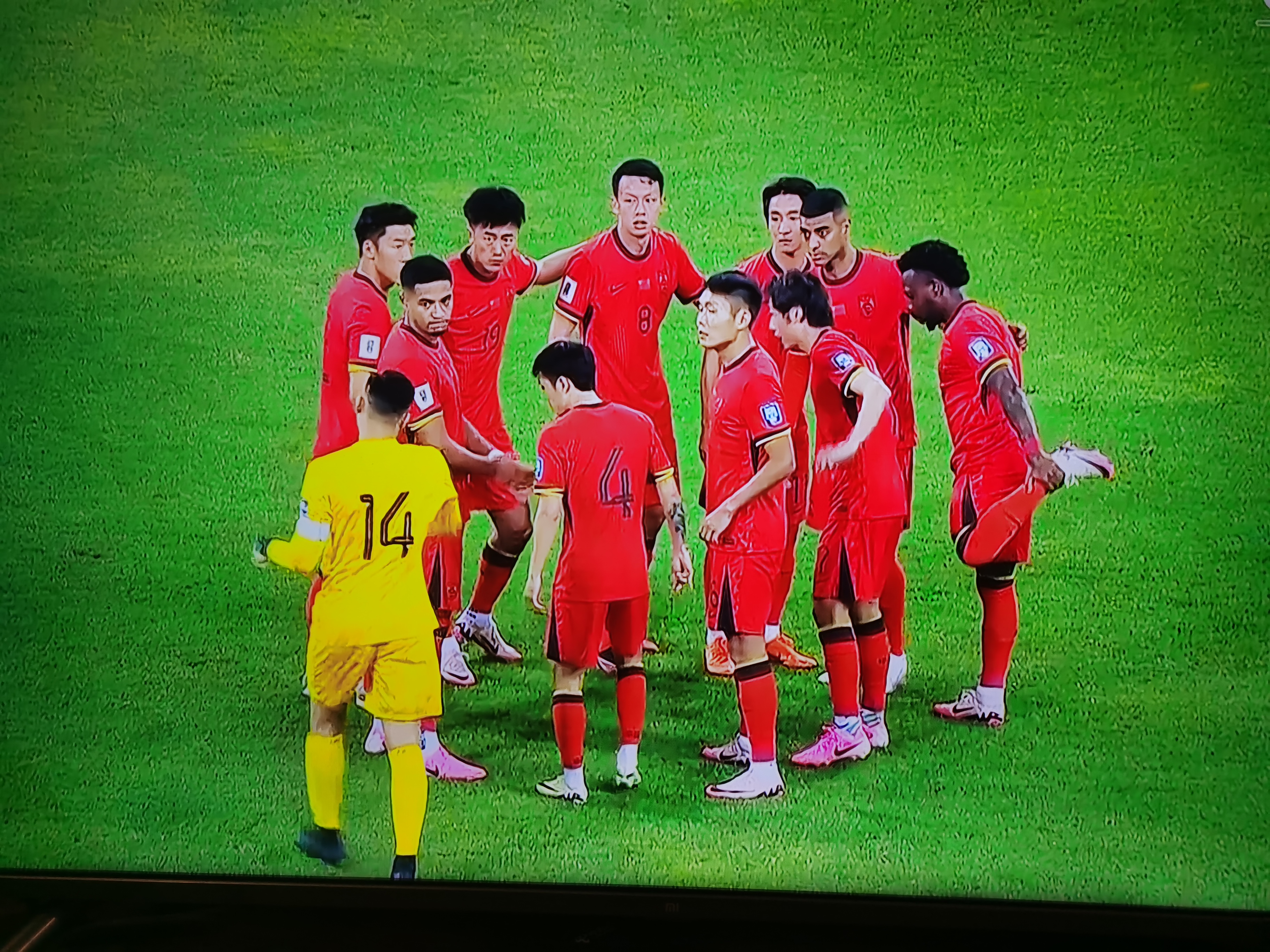 泰国球队全力以赴，为国争光