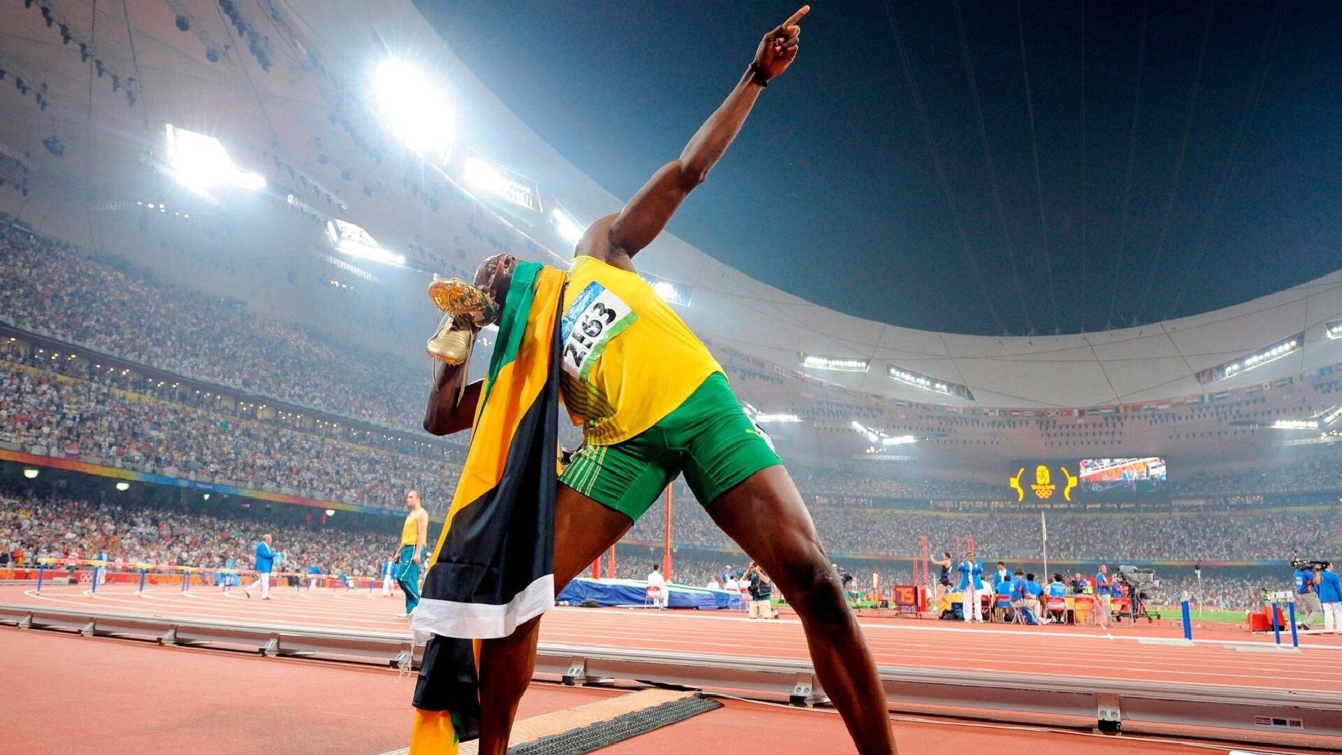 排球赛场焦点!日本队对阵中国队,球星闪耀,全场焦点无人能挡