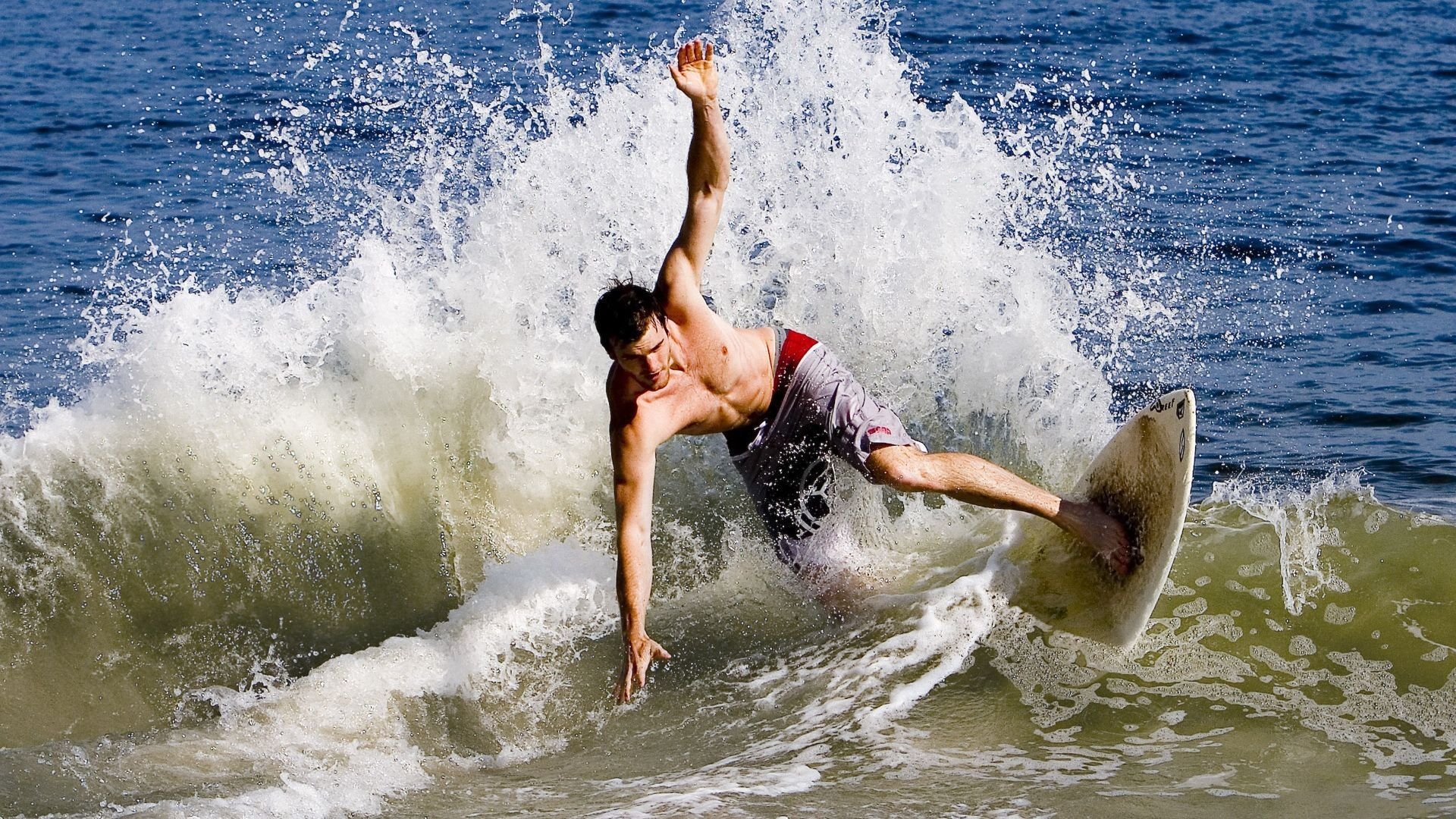 哈兰德复出首秀出彩，阿森纳主场爆冷北京国安，豪取4连胜